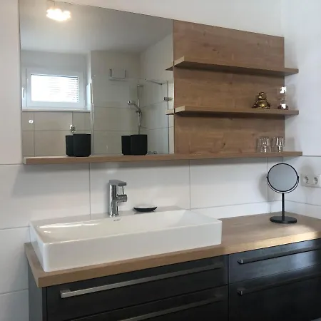 Viva Mountain - Lovely Mountain View Apartment Schladming