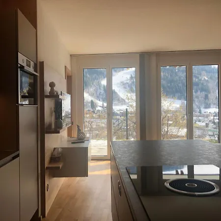 Viva Mountain - Lovely Mountain View Apartment Schladming